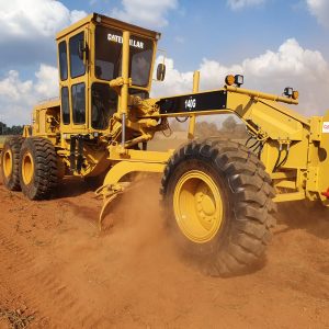 CATERPILLAR 140G COMPLÈTEMENT RÉNOVÉ 2021