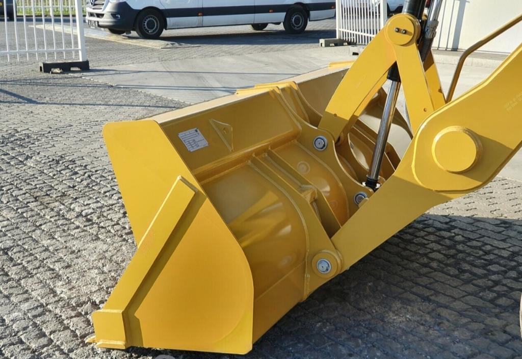 Tractopelle Caterpillar 424B – Image 17