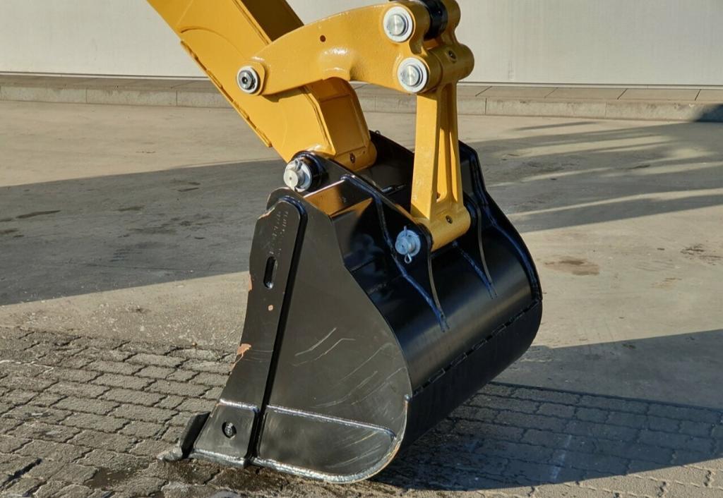 Tractopelle Caterpillar 424B – Image 22